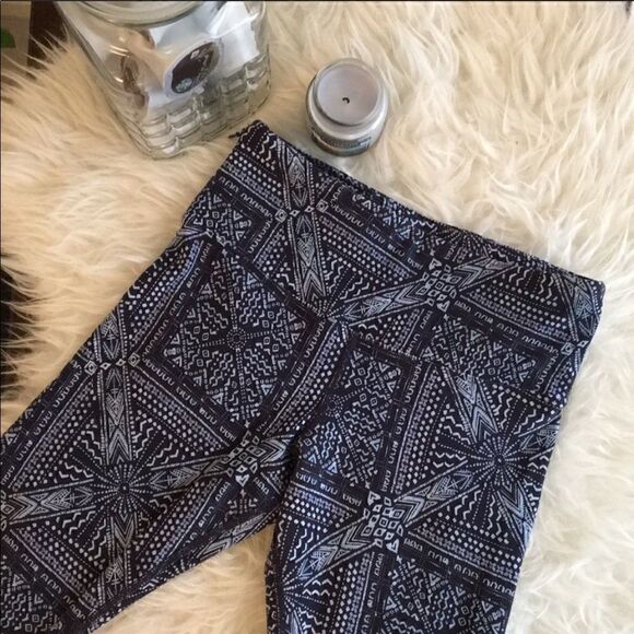 euc Lorna Jane Bohemian Babe Full Length Tight leggings sz extra small - Picture 5 of 8